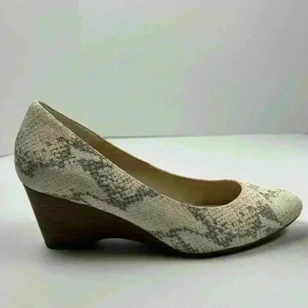 COLE HAAN The Go-to‎ Wedge Chalk Python Snake  Print- Size 8.5